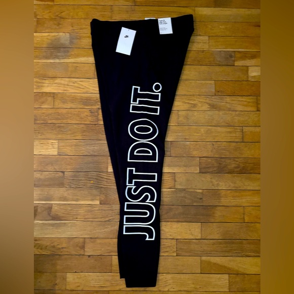 BNWT NIKE LEGGINGS - Picture 3 of 6